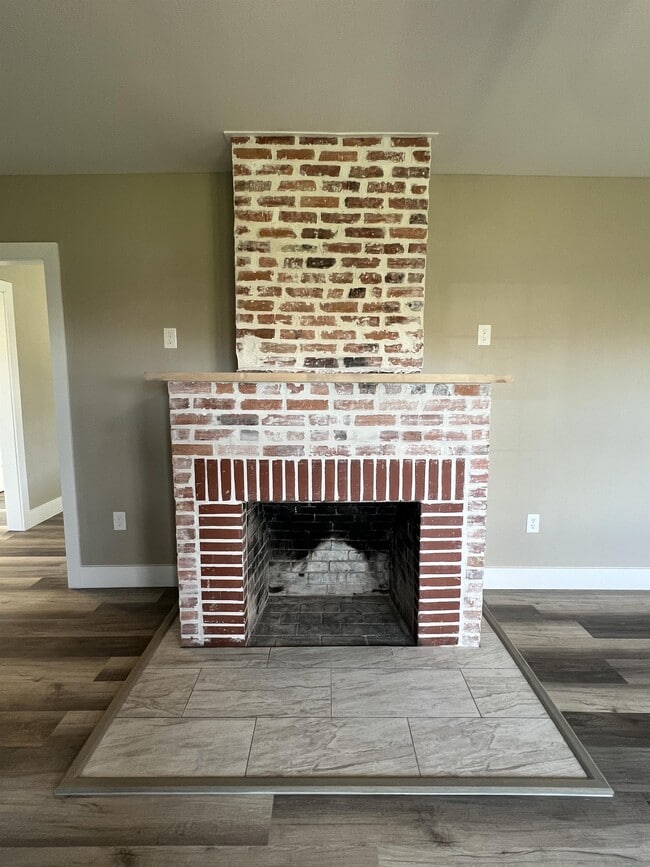 Foto del edificio - 14500 Old Troy Rd