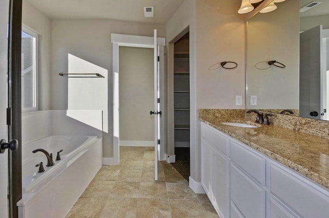 Foto del edificio - 394 S 730 E