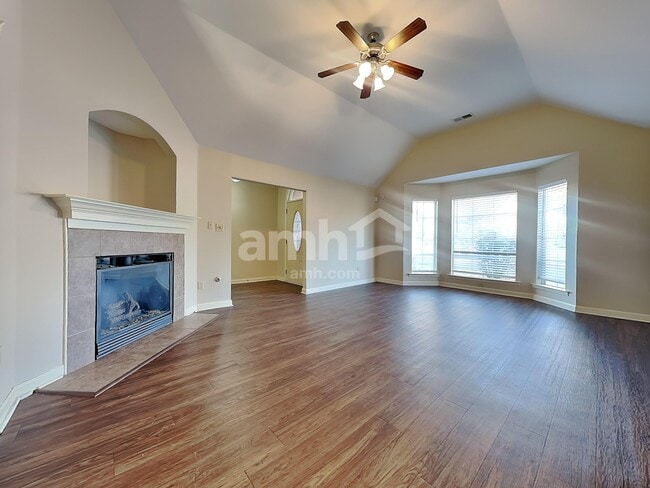 Building Photo - 5927 Peterson Ridge Ln