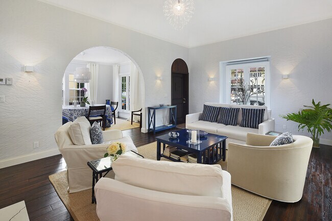 Foto del edificio - 230 Rugby Rd