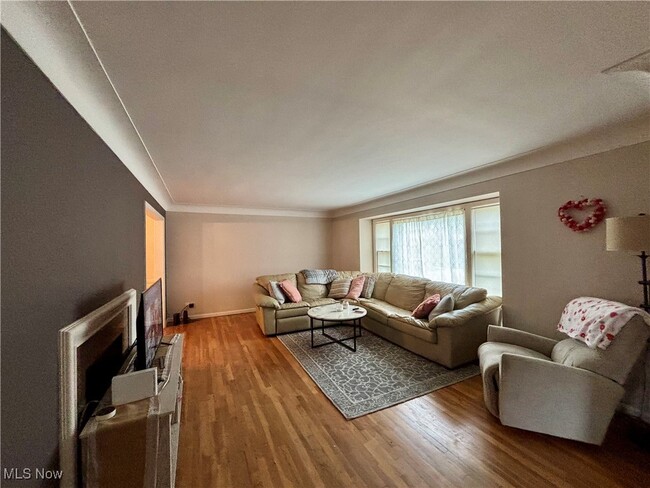 Building Photo - 4385 Baintree Rd