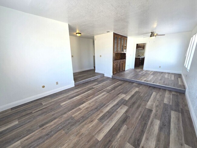 Foto del edificio - Beautiful 3 Bedroom 2 Bath Home on Large Corner Lot