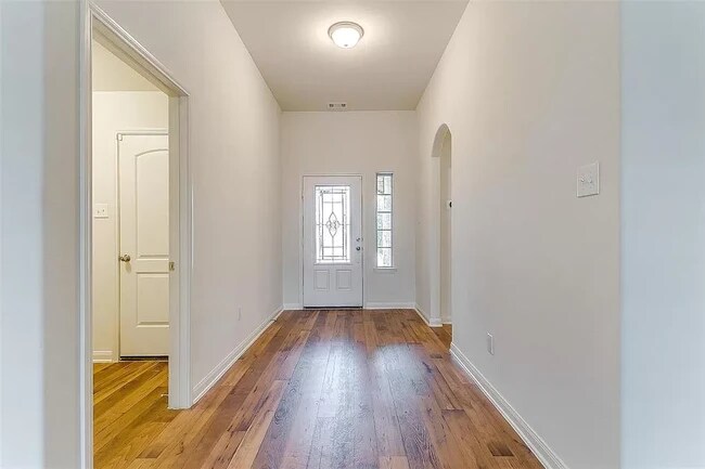 Foto del edificio - 6329 Spring Ranch Dr