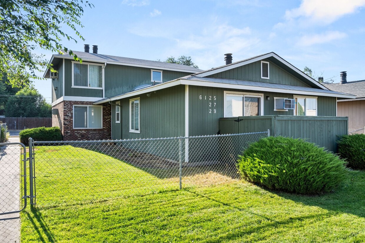 Foto principal - 6125 N Addison St
