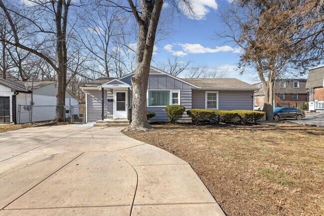 Building Photo - New Renovated Two Bed One Bath Home!!!