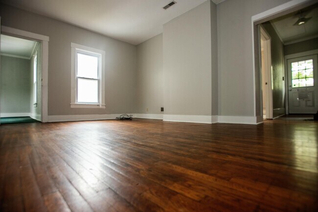 Foto del edificio - 119 N Congress St