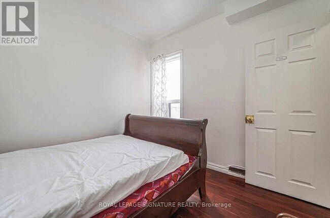 Photo du bâtiment - 80 Markham St