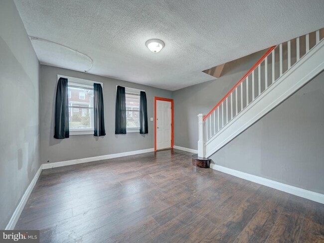 Foto del edificio - 2047 Griffis Ave