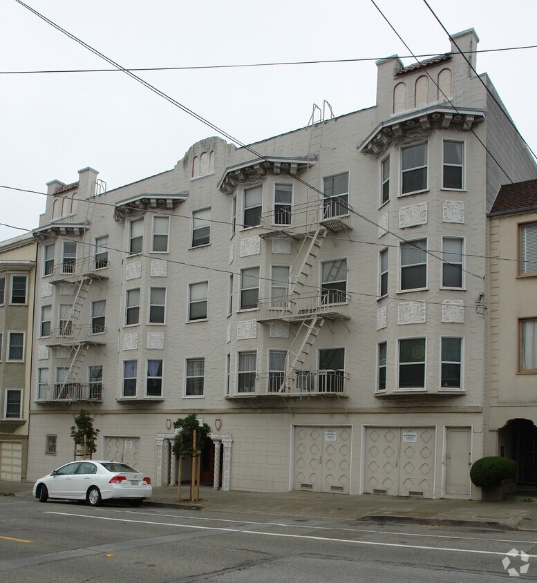 Building Photo - 2715 Cabrillo St