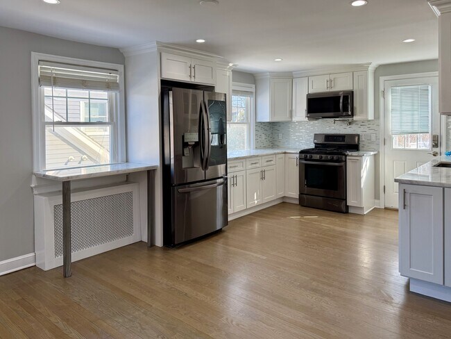 Foto del edificio - 191 Hobart Ave