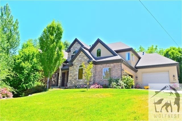 Primary Photo - Luxuries 7 Bedroom Sandy Home