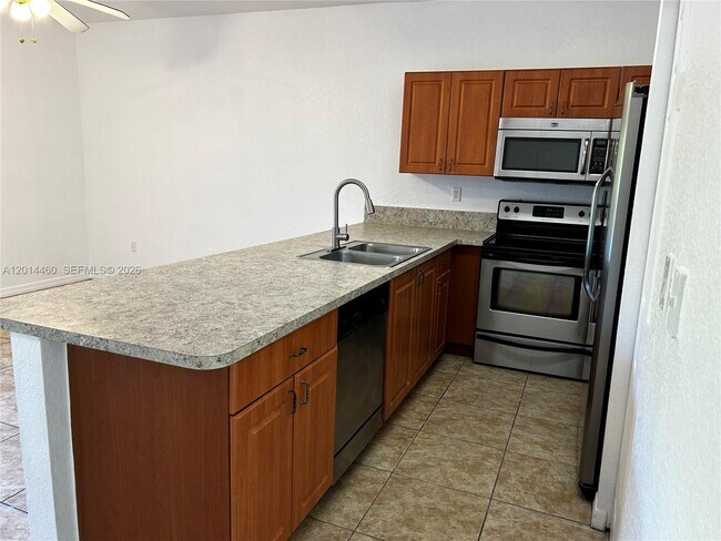 Foto del edificio - 4906 SW 141st Ave