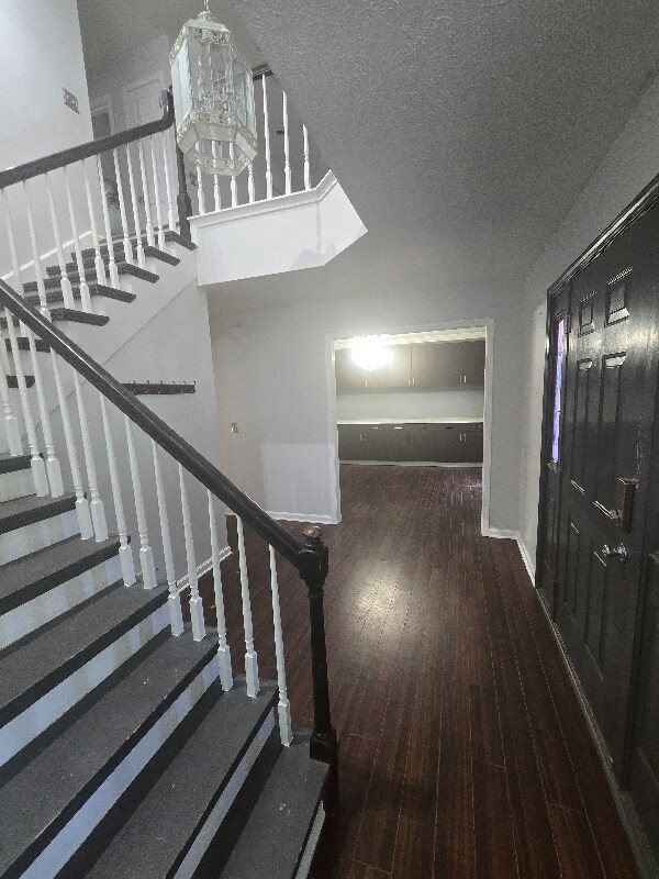 Foto del edificio - 503 Breslin Ave