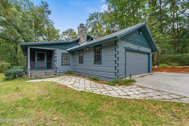 Foto del edificio - 2221 Treasure Point Rd