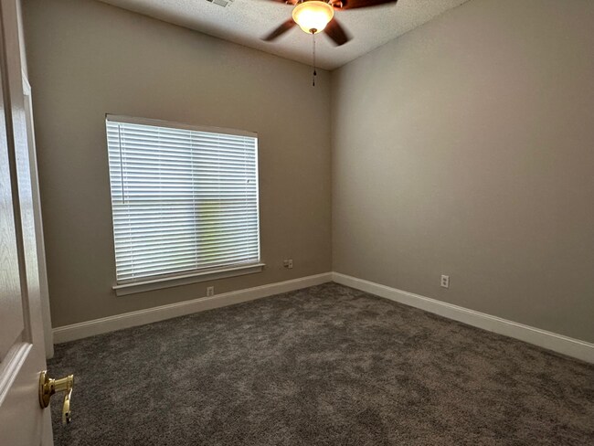 Foto del edificio - 4722 Lone Tree Ct