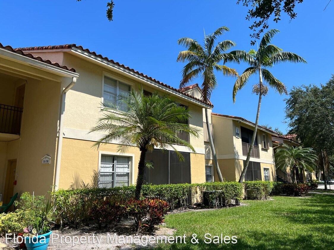 Foto principal - 2 br, 1 bath House - 1235 SW 46 Ave Apt 708