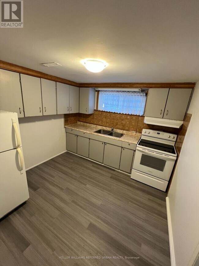 Photo du bâtiment - 9 Dalbeattie Ave