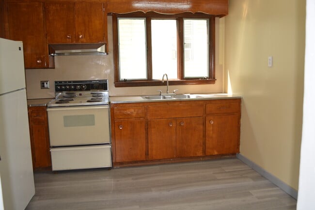Foto del edificio - 1673 Taylor Ave