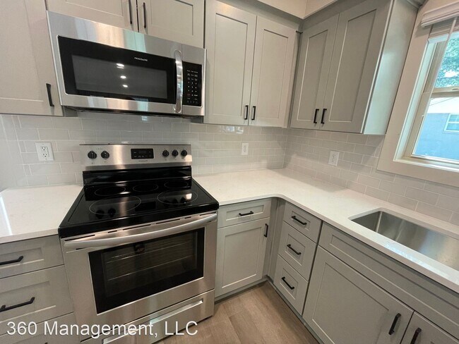 Foto del edificio - 5 br, 5.5 bath House - 532 Hudson Terrace ...