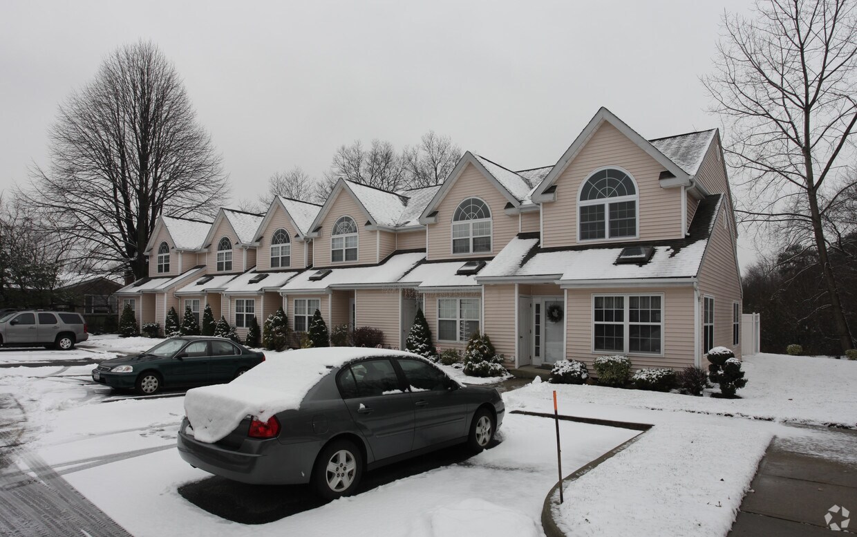 Foto del edificio - 6-11 Sunridge Ln