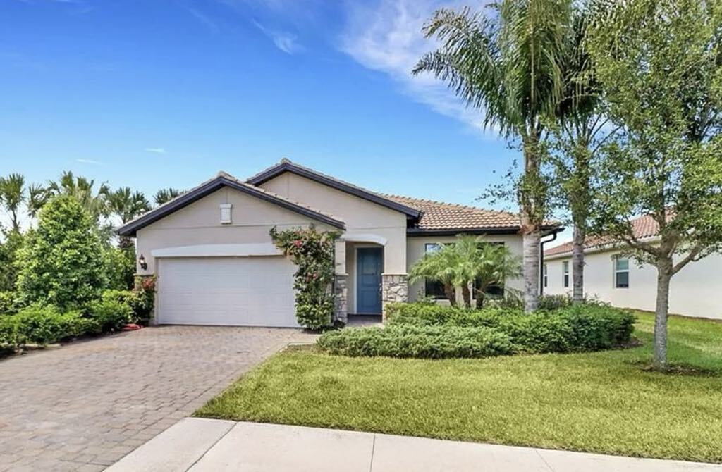 Foto principal - 2071 Parson St