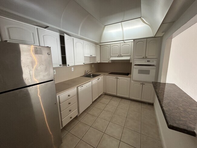 Photo - 19390 Collins Ave Townhome