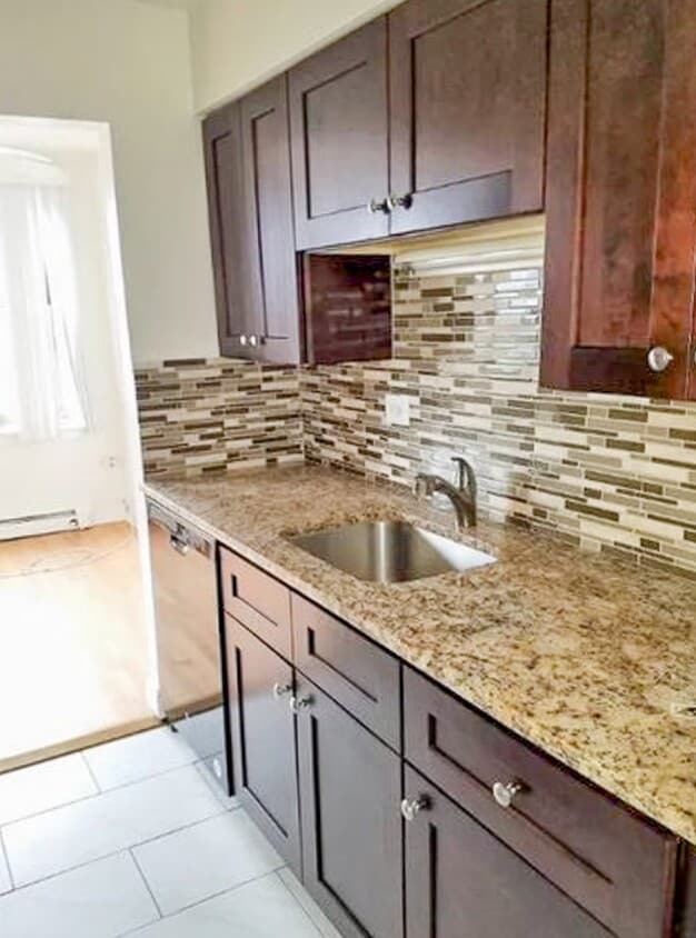Photo - 3710 N Pine Grove Ave (Chicago, IL)
