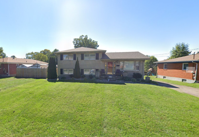 Primary Photo - Charming home in Louisville