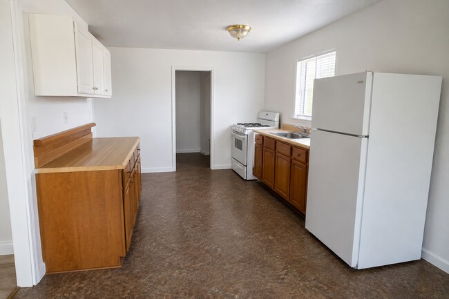 Foto del edificio - 2602 NW Commerce Cir