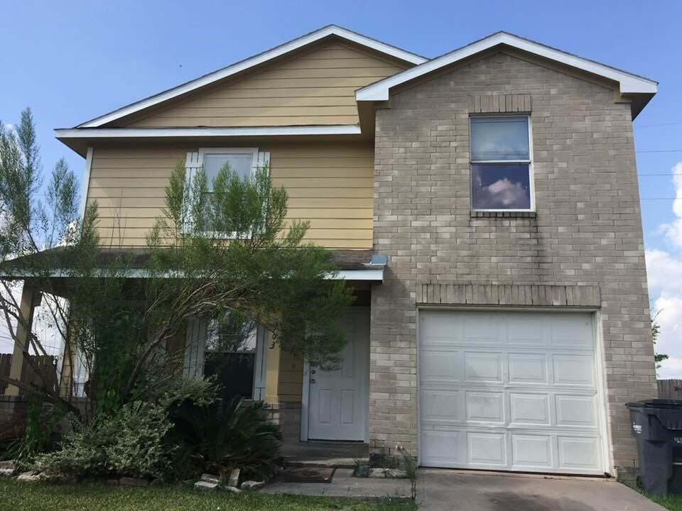 Foto principal - 15703 Regal Trace Ln