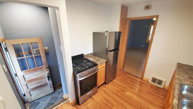 Foto del edificio - 1679 29th St NE