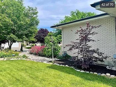 Building Photo - "Spacious 6-Bed Oasis in American Fork wit...