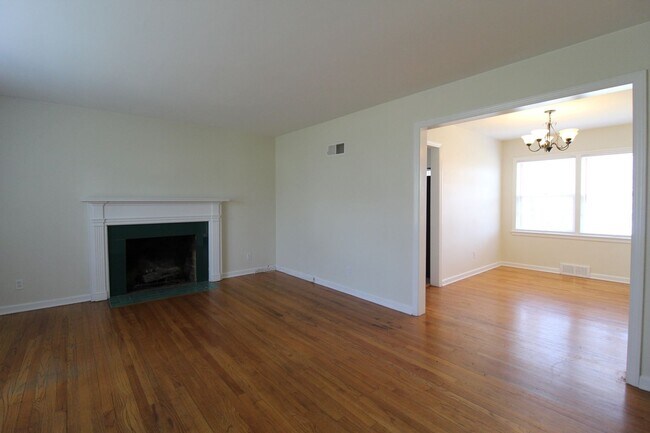 Foto del edificio - 2 Bedroom 1 Bath Home In Mission Kansas