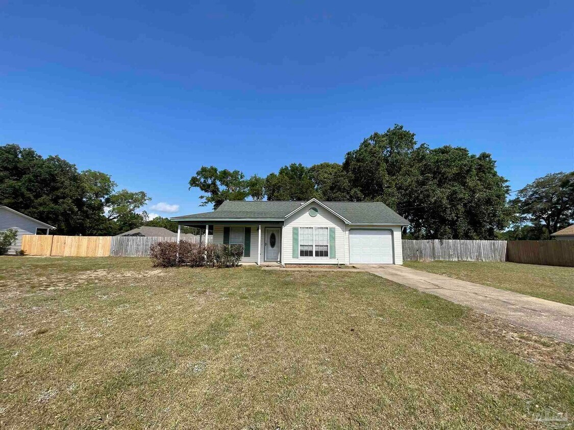 5564 Chipper Ln, Pace, FL 32571 House Rental in Pace, FL