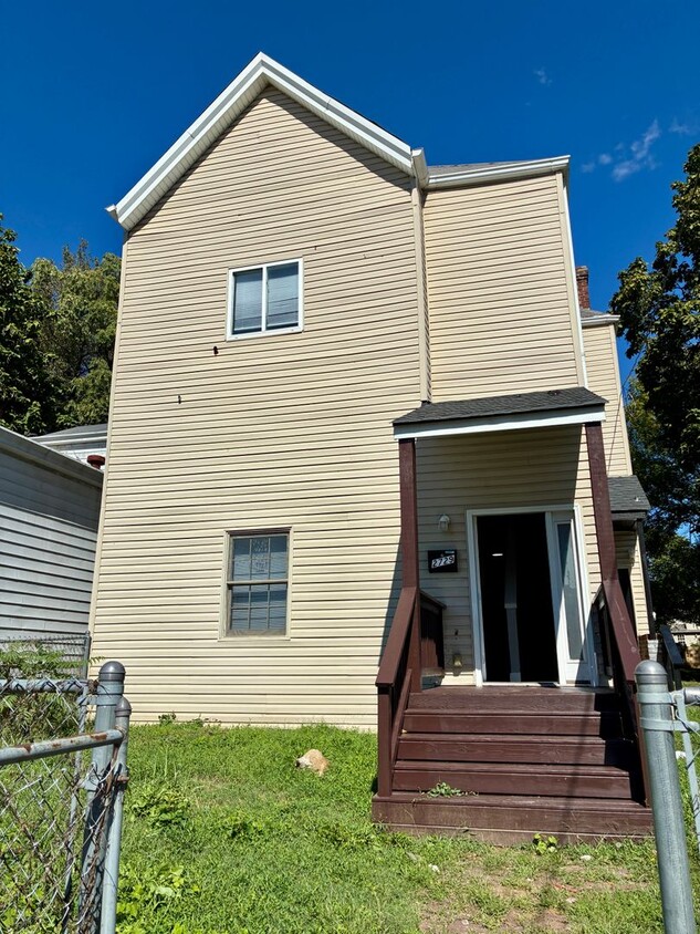 MOVE IN SPECIAL! $100 SECURITY DEPOSIT - 2729 W Market St (Louisville, KY)