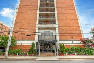 Building Photo - 230 W Broadway