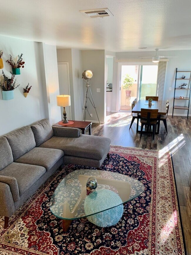 Foto del edificio - 3 bed updated OB townhome, near beach