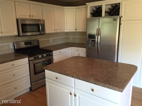 Building Photo - 7352 Pine Aire Ct SW