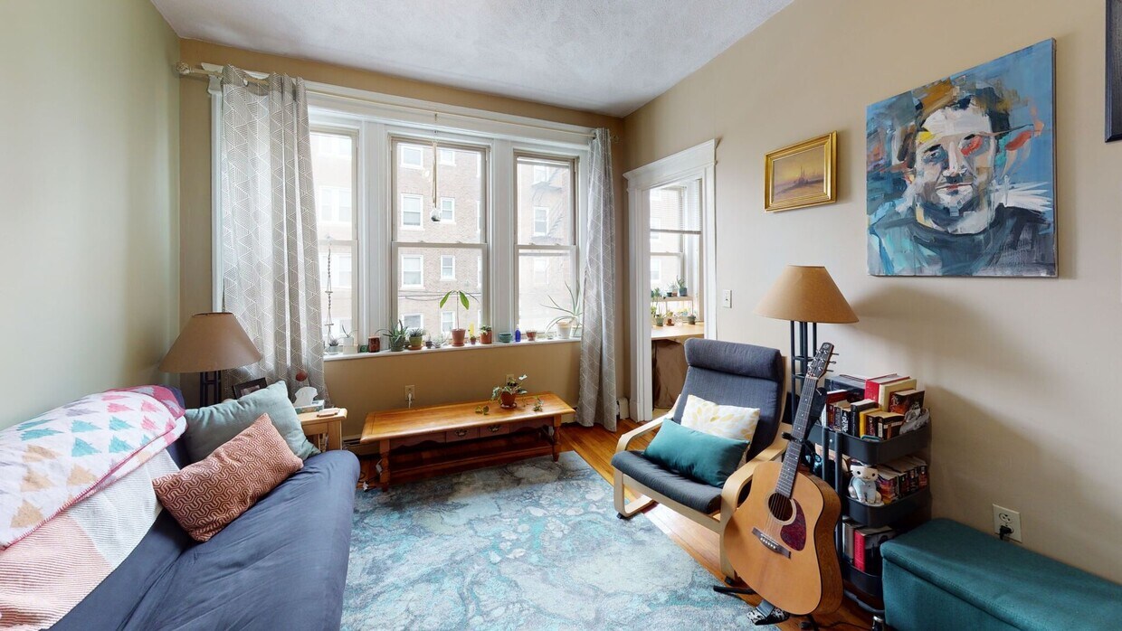 Building Photo - Spacious 1 bed 1 bath in Brighton