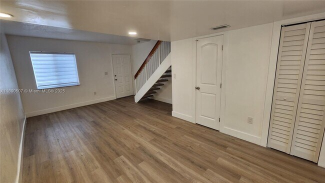 Building Photo - 8252 NW 6th Terrace