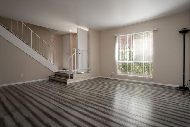 Foto del edificio - Cozy two bedroom condo in Agoura Hills