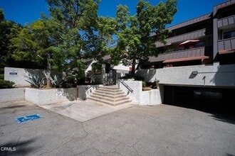 Building Photo - 314 Monterey Rd
