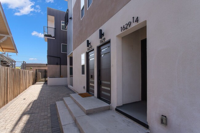 Building Photo - 1631 S New Hampshire Ave