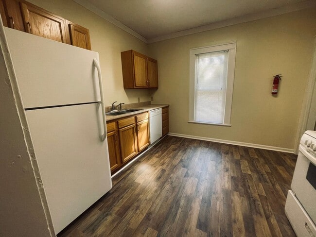 Building Photo - 14 Jacobs St