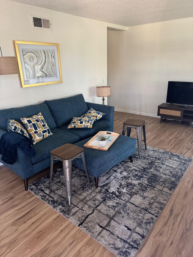 Building Photo - 72670 Thrush Rd