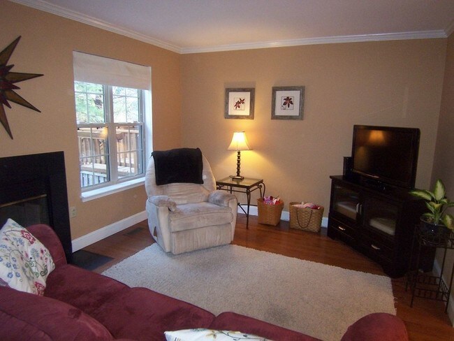Foto del edificio - 9322 Town Place Dr