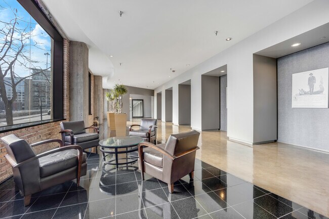 Foto del edificio - 728 W Jackson Blvd
