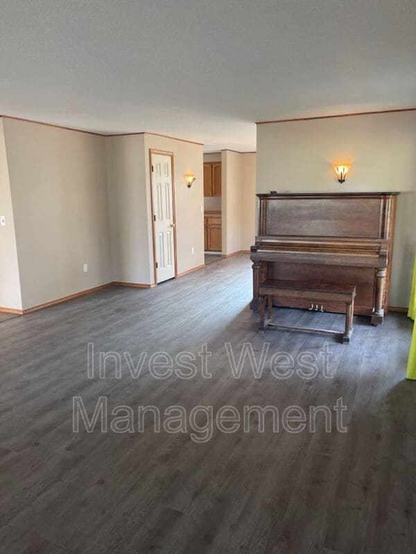 Foto del edificio - 16029 NE 15th St