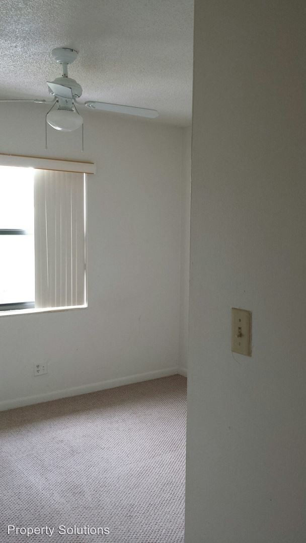Building Photo - 3 br, 2.5 bath House - 1223 Seaview Dr.
