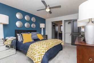2BR, 2BA -1000SF - Broadleaf at Holcomb